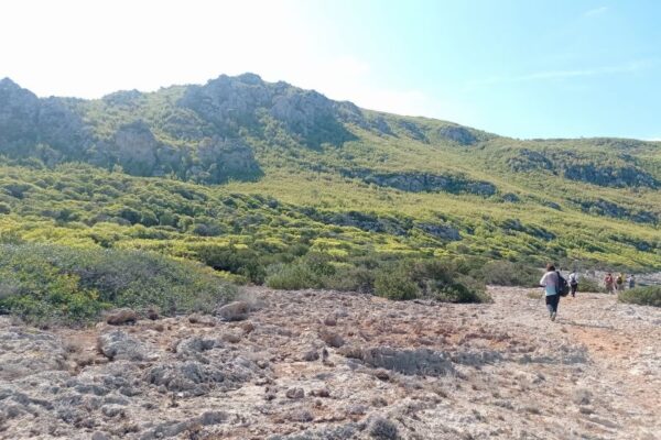 Πεζοπορία στο Λουτράκι παράκτια διαδρομή - Ηραίο