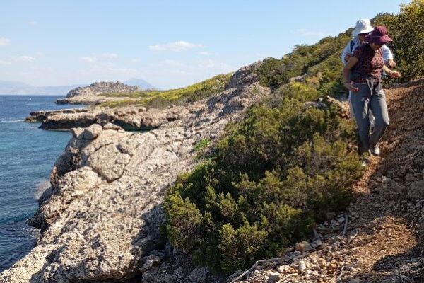 Πεζοπορία στο Λουτράκι παράκτια διαδρομή - Ηραίο