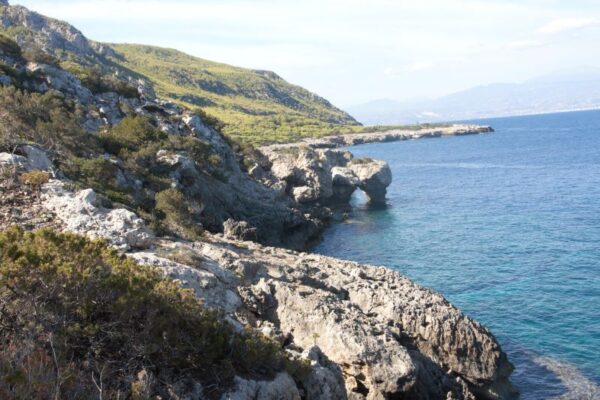 Πεζοπορία στο Λουτράκι παράκτια διαδρομή - Ηραίο