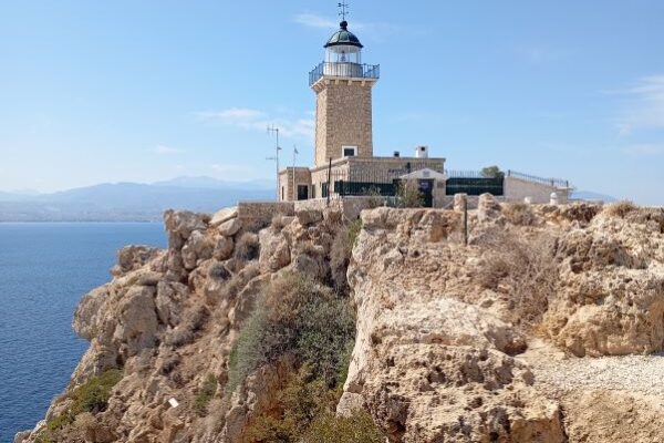 Πεζοπορία στο Λουτράκι παράκτια διαδρομή - Ηραίο