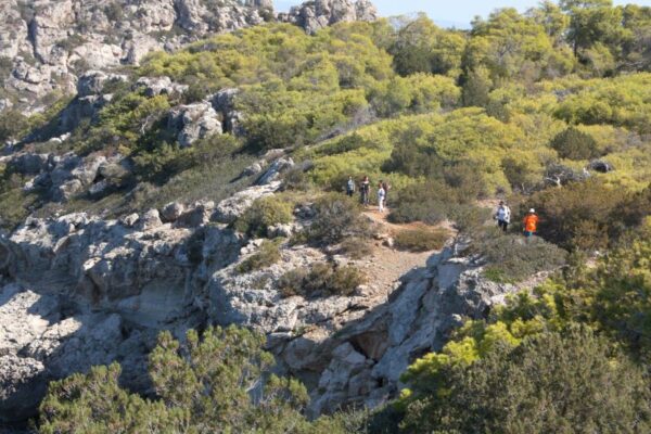 Πεζοπορία στο Λουτράκι παράκτια διαδρομή - Ηραίο