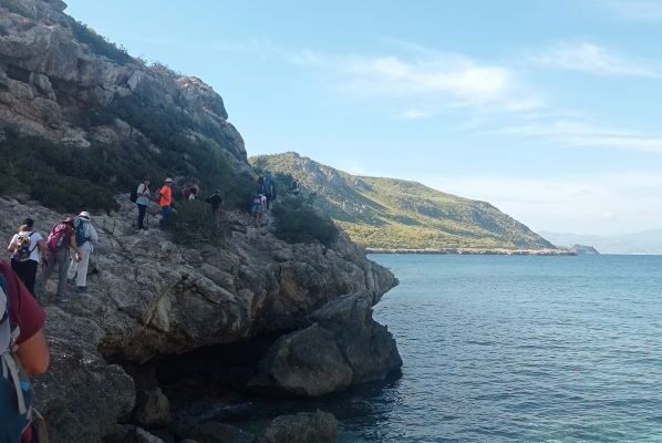 Πεζοπορία στο Λουτράκι παράκτια διαδρομή - Ηραίο