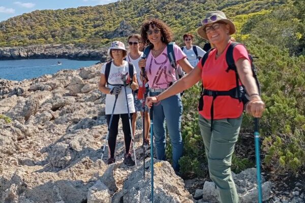 Πεζοπορία στο Λουτράκι παράκτια διαδρομή - Ηραίο