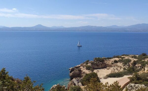 Πεζοπορία στο Λουτράκι παράκτια διαδρομή - Ηραίο